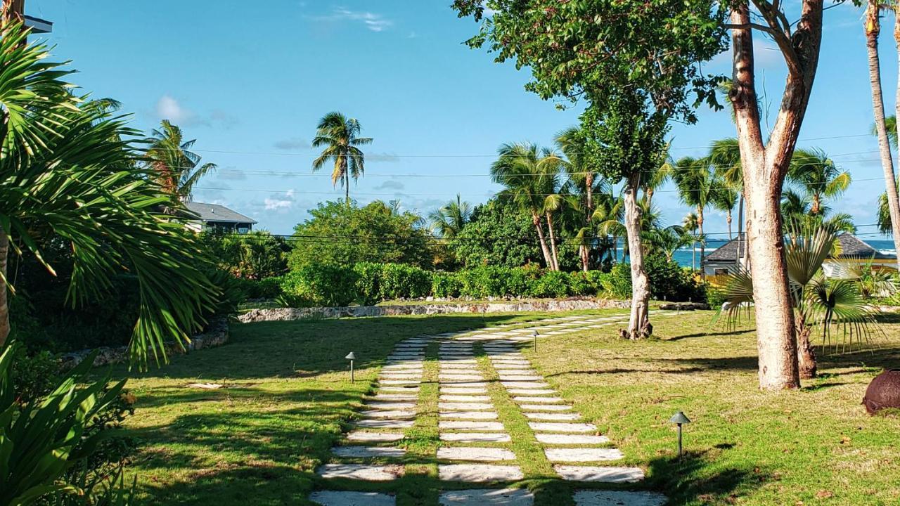 Pineapple Fields Aparthotel Governor's Harbour Exterior photo