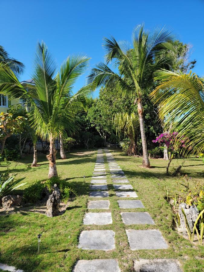 Pineapple Fields Aparthotel Governor's Harbour Exterior photo