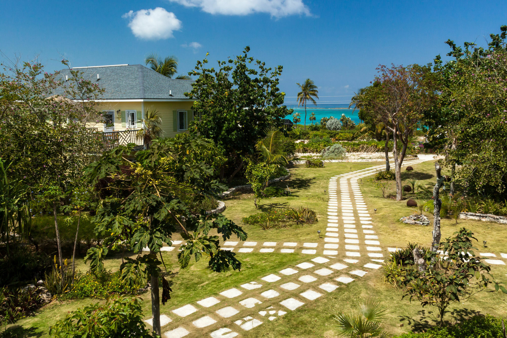 Pineapple Fields Aparthotel Governor's Harbour Exterior photo